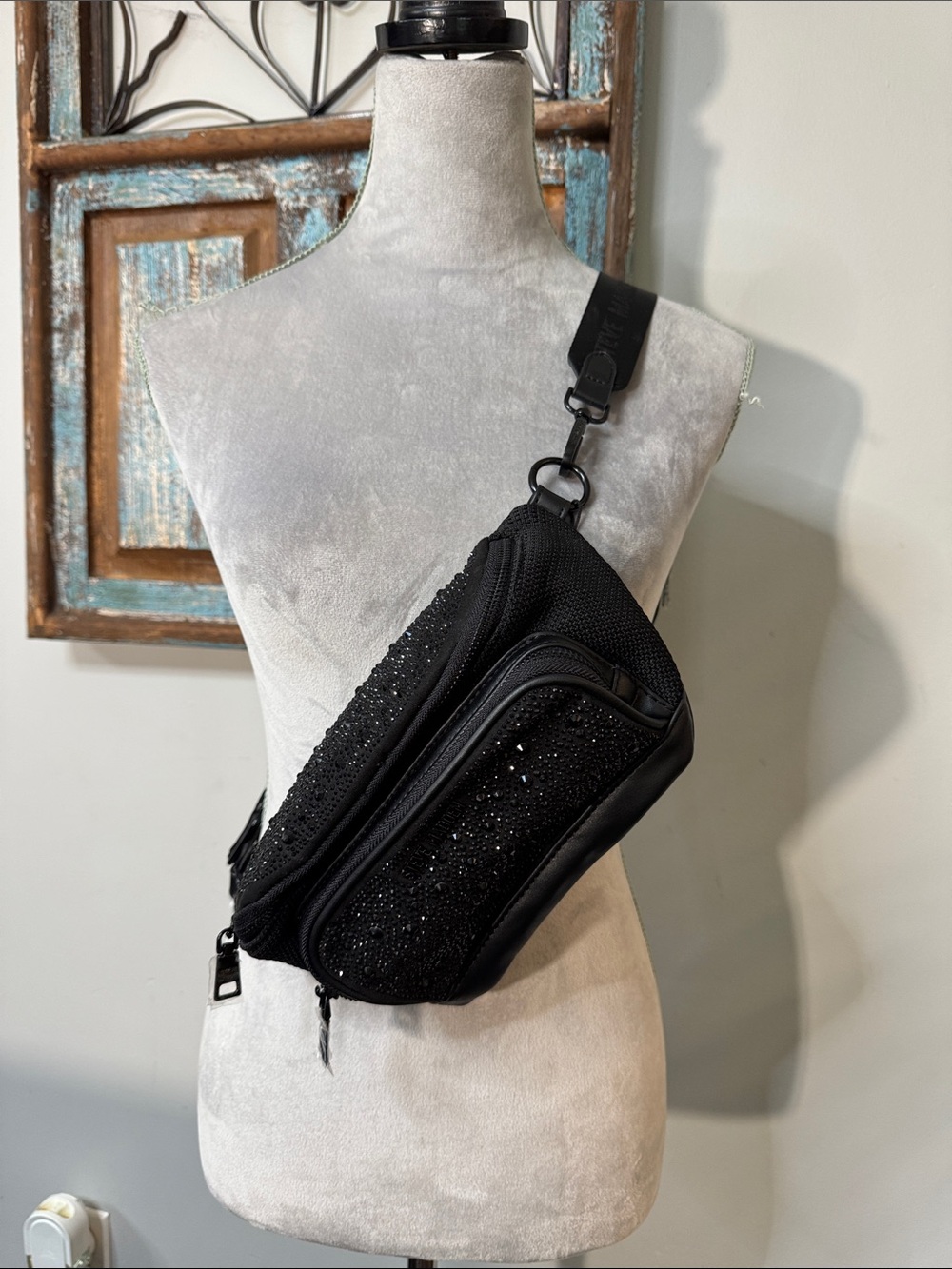 Steve Madden Black Crystal-Embellished Crossbody belt sling bag NWT - Picture 3 of 16